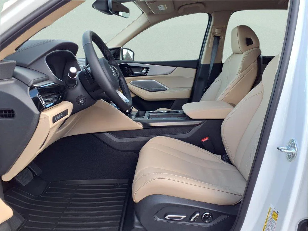 New 2026 Platinum White Pearl Acura FWD w/Technology Package image 9
