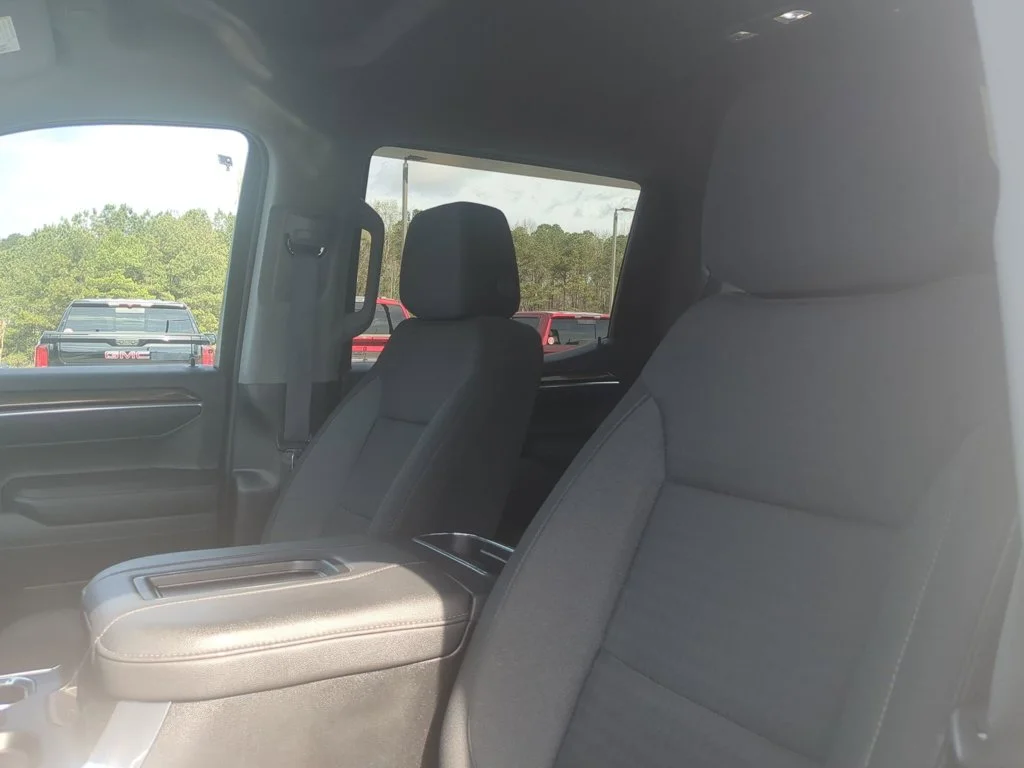 Used 2022 Summit White Chevrolet RST image 14