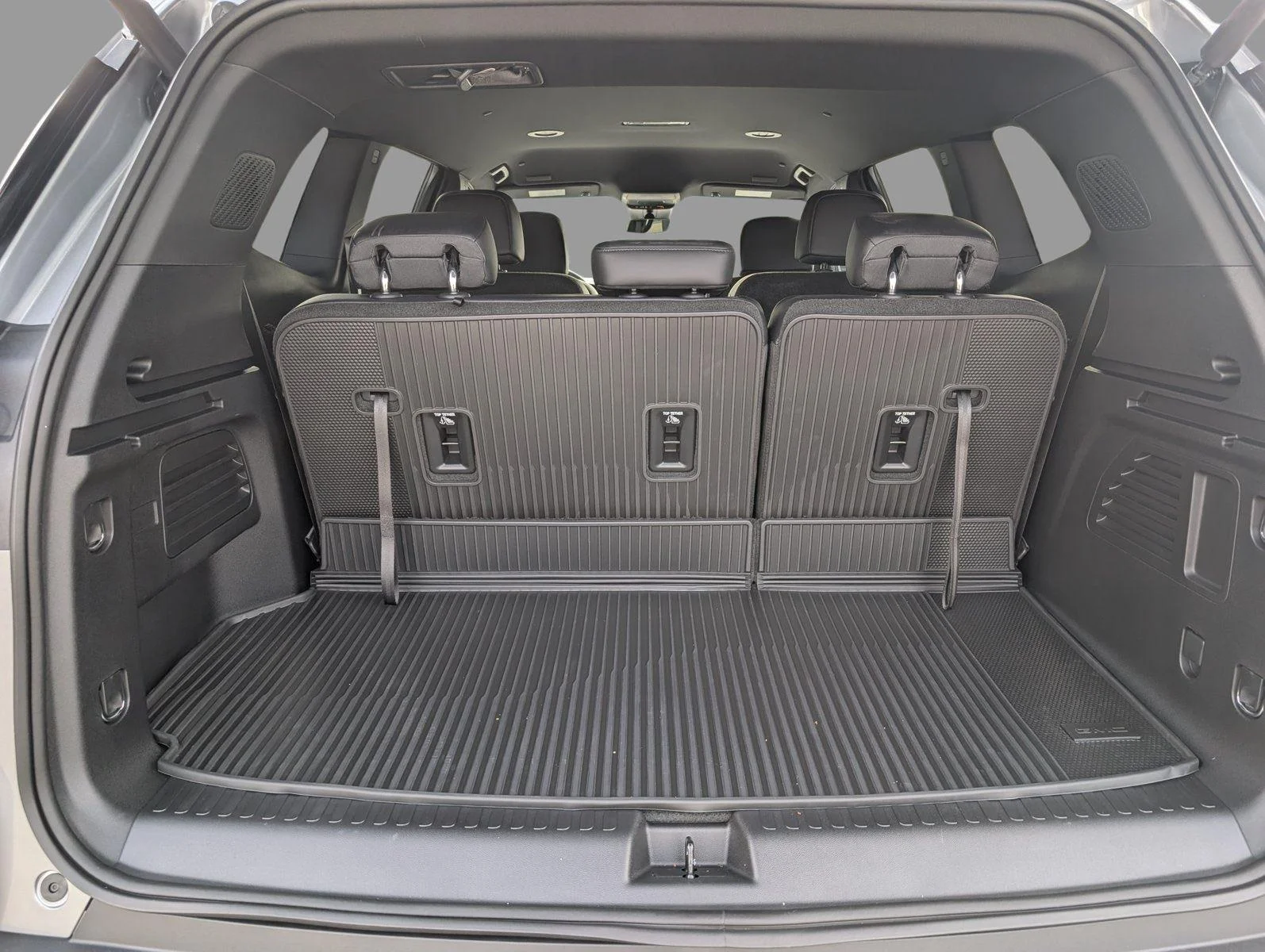 New 2026 Sterling Metallic GMC Elevation image 33
