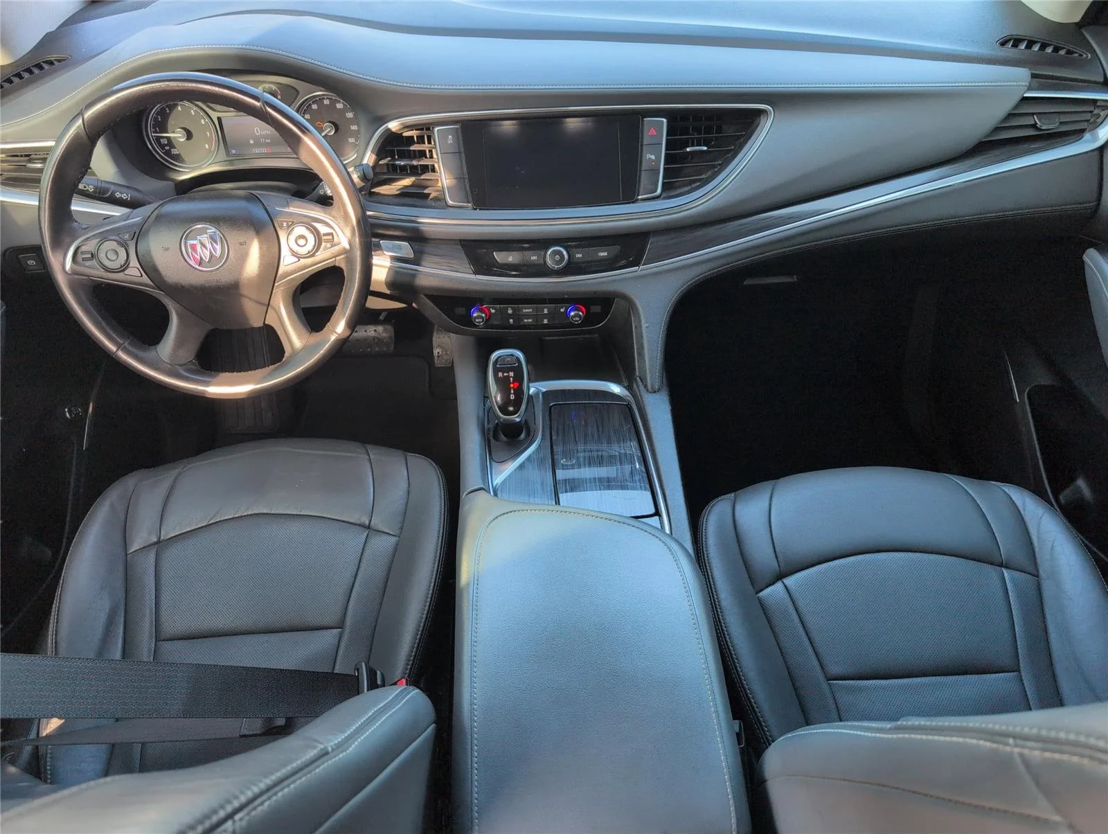 Used 2020 Summit White Buick Essence image 30