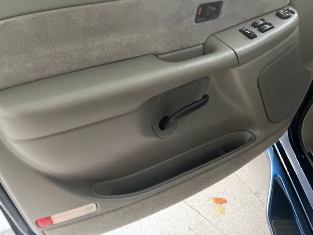 Used 2000 Dk. Chevrolet LS image 11