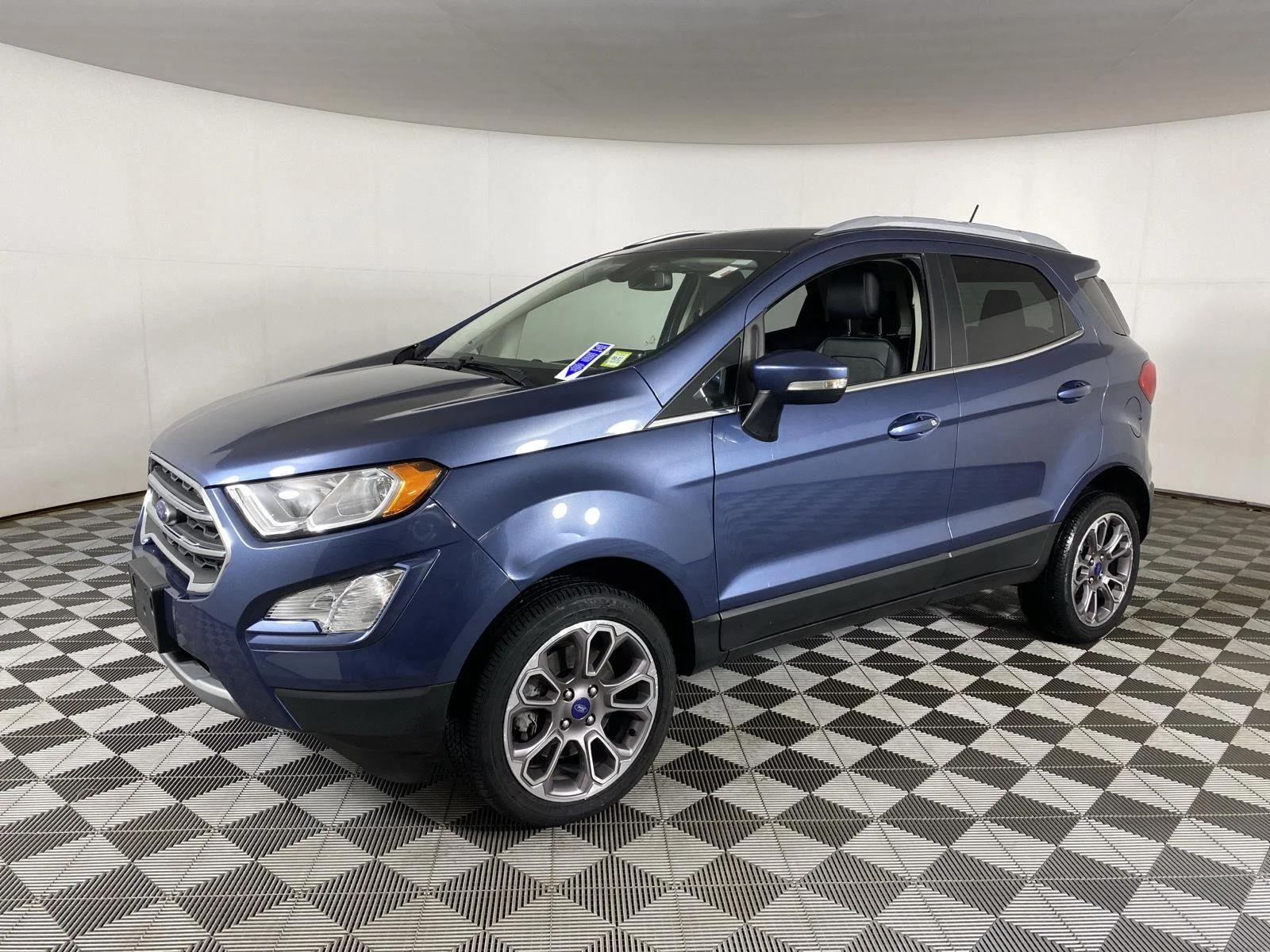Used 2022 Blue Ford Titanium image 6
