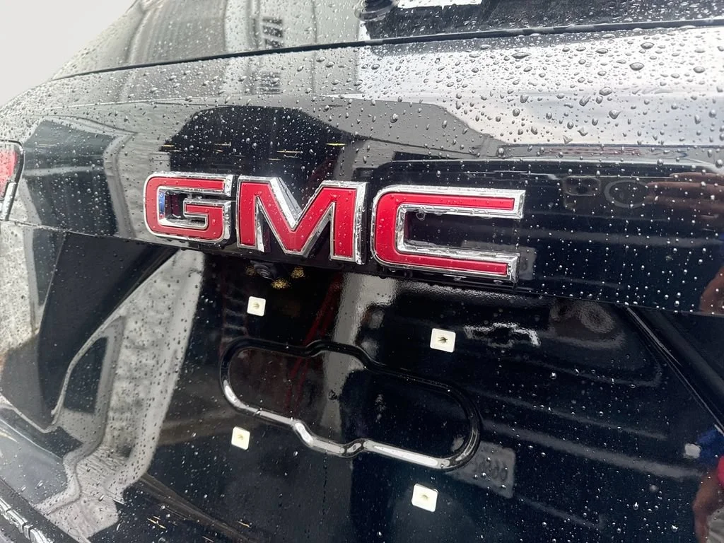 New 2027 Ebony Twilight Metallic GMC AWD Elevation image 26