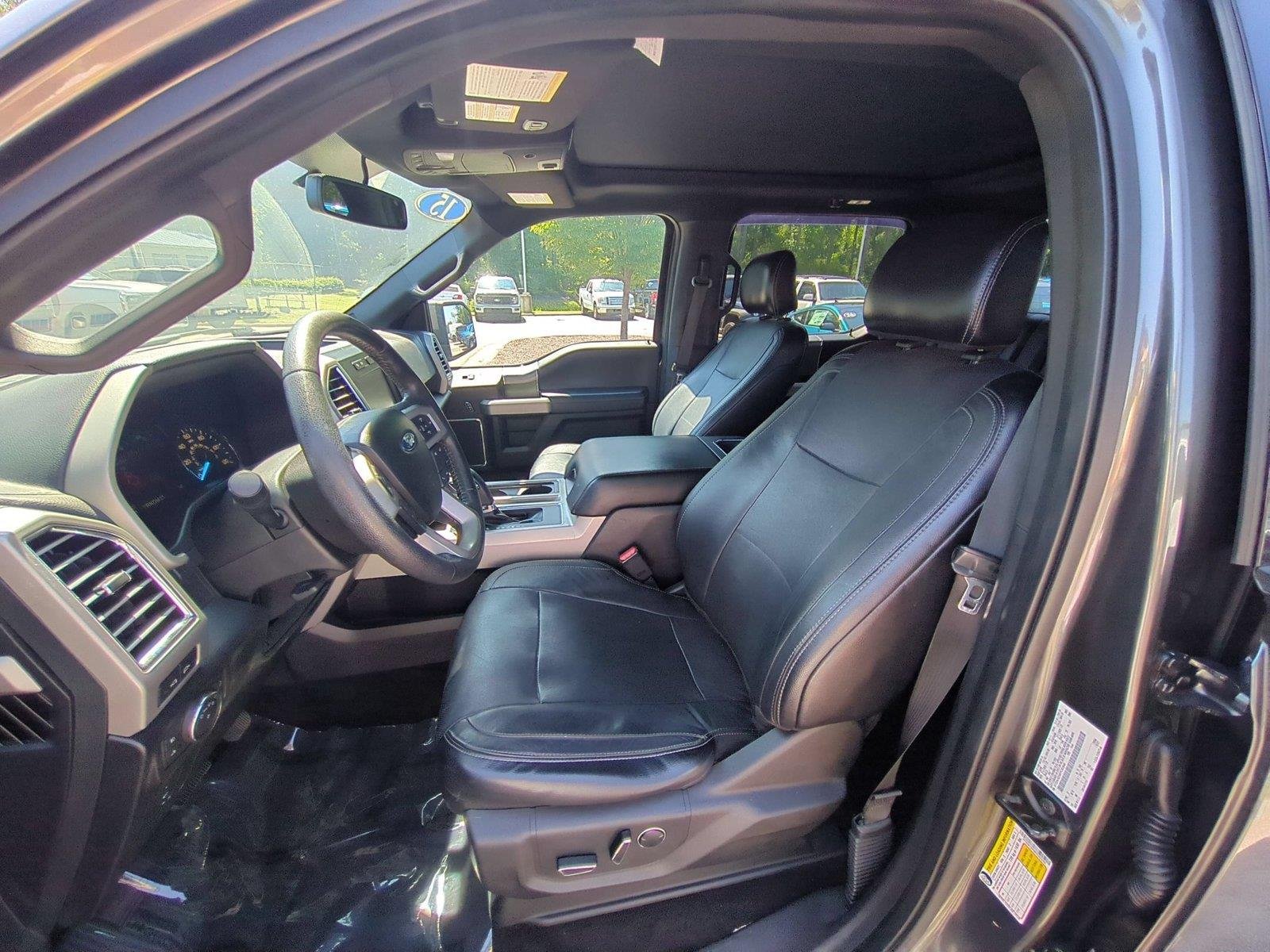 Used 2015 Magnetic Metallic Ford Lariat image 18