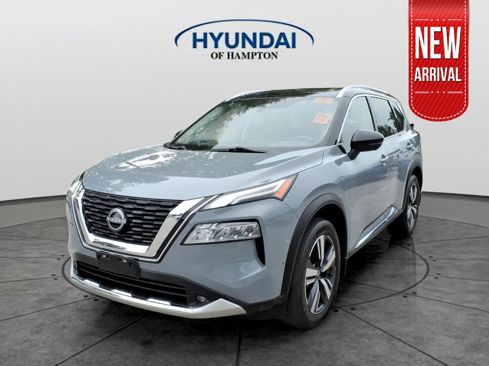Used 2022 Boulder Gray Pearl/Super Black Nissan Platinum image 1