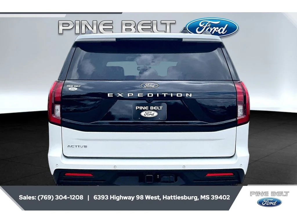 New 2026 Star White Metallic Tri-Coat Ford Active image 4