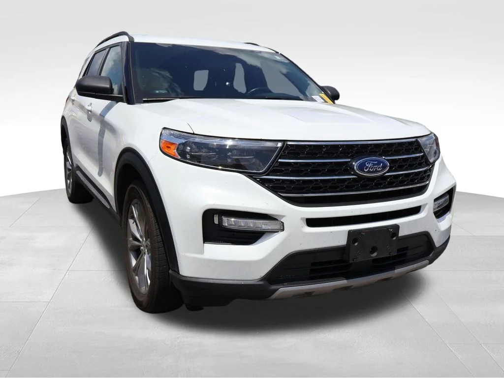 Used 2020 White Metallic Ford XLT image 12