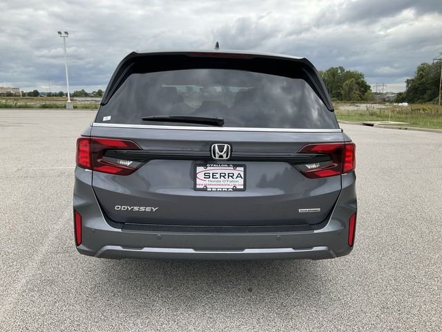 New 2026 Modern Steel Metallic Honda Touring image 15