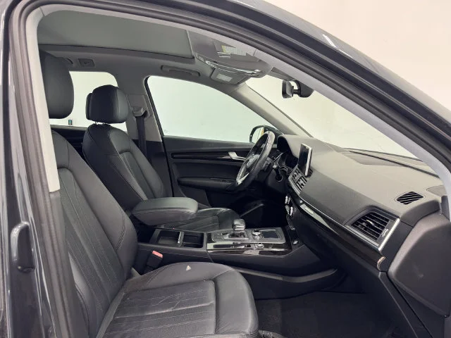 Used 2018 Manhattan Gray Metallic Audi 2.0T Premium image 18