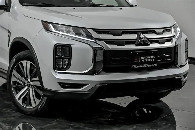 2022 Mitsubishi Outlander Sport ES - Photo 2