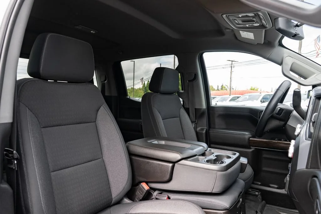 Used 2020 Quicksilver Metallic GMC SLE image 30