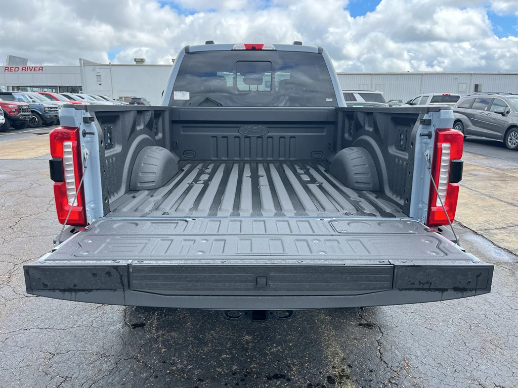 New 2026 Glacier Gray Metallic Tri-Coat Ford F-250® King Ranch® image 17