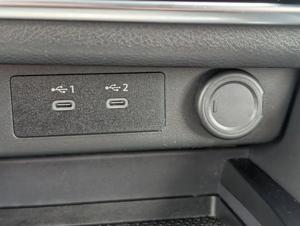 Used 2024 Gray Nissan SV image 21
