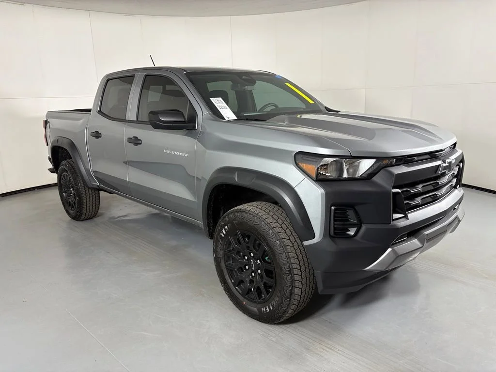 New 2026 Sterling Gray Metallic Chevrolet Trail Boss image 2