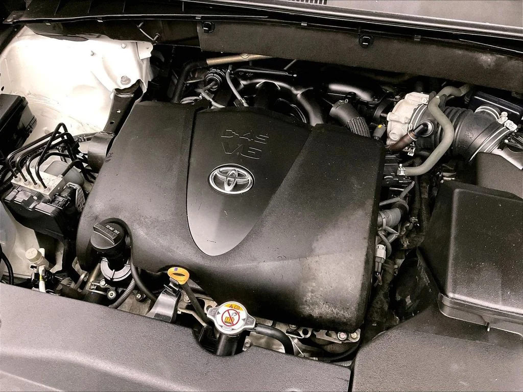 Certified Used 2019 White Toyota LE image 39