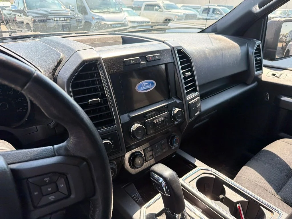 Used 2020 Black Ford XLT image 15