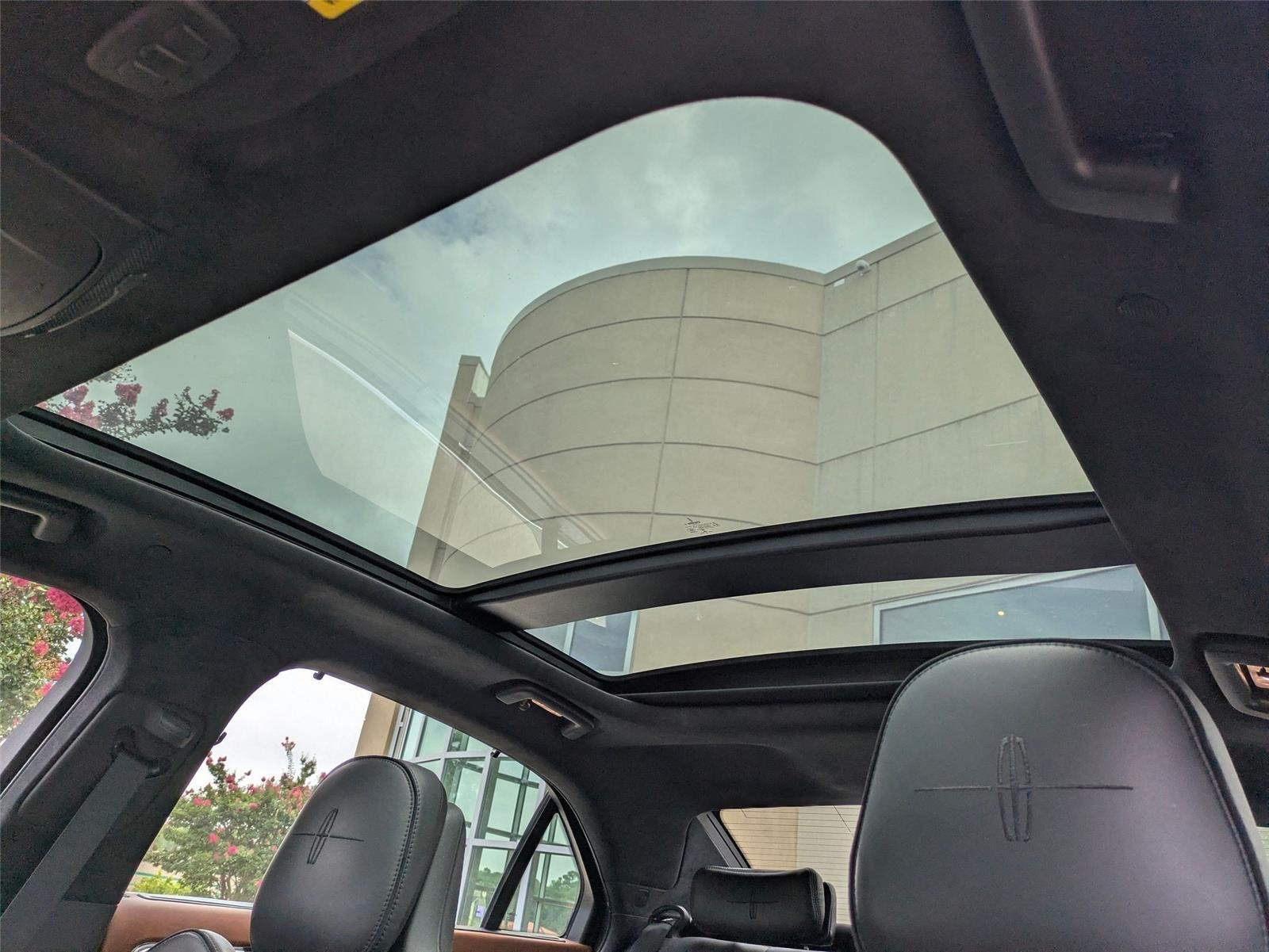 Used 2017 Diamond Black Lincoln Black Label image 32