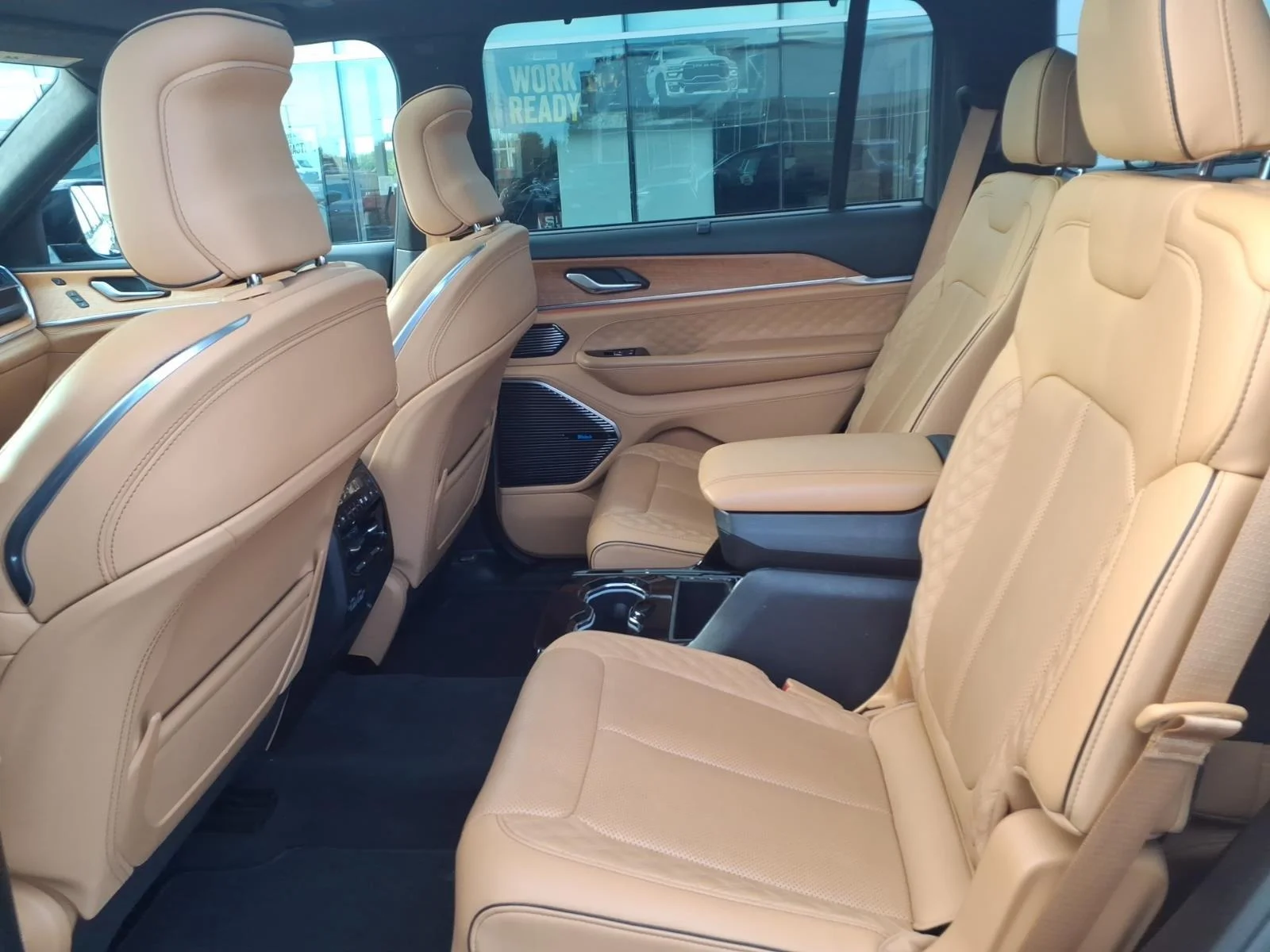 Used 2023 Diamond Black Crystal Pearlcoat Jeep Summit Reserve image 26