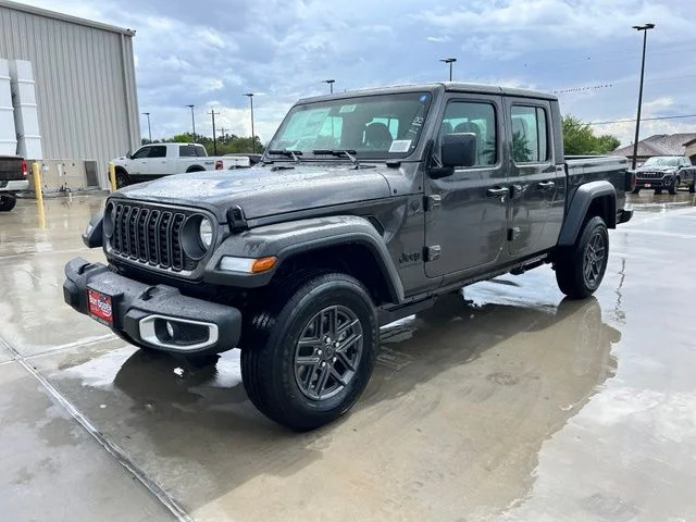 New 2026 Granite Crystal Metallic Clear-Coat Exterior Paint Jeep Sport image 3