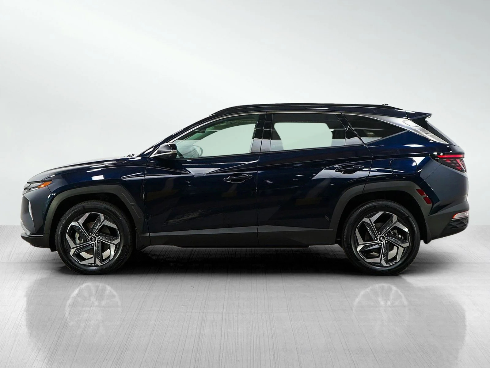 Certified 2024 Hyundai Tucson Limited with VIN KM8JECD12RU180237 for sale in Minneapolis, Minnesota