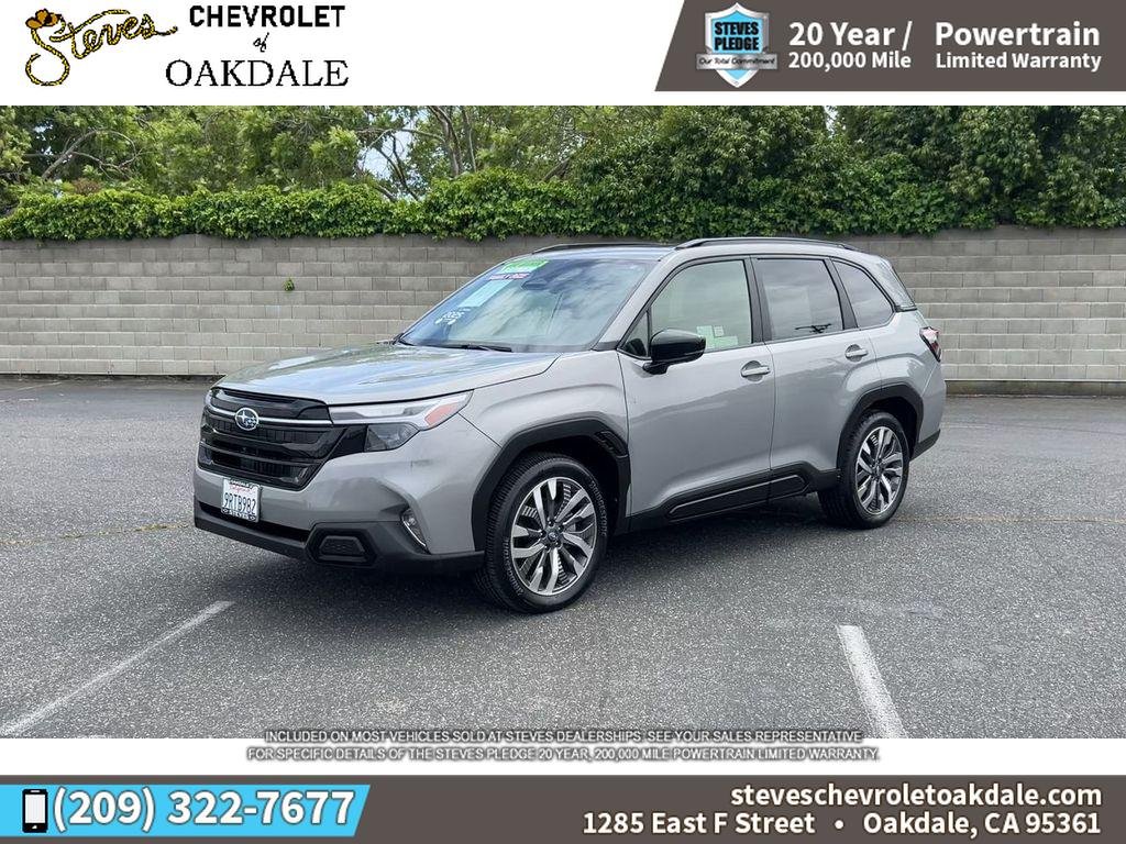 2025 Subaru Forester Touring photo 4