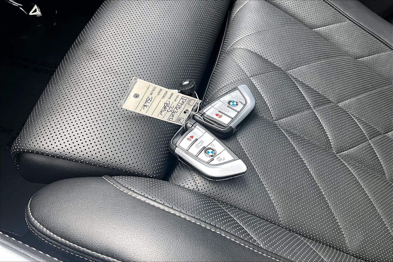 Used 2023 Dark Graphite Metallic BMW xDrive45e image 15