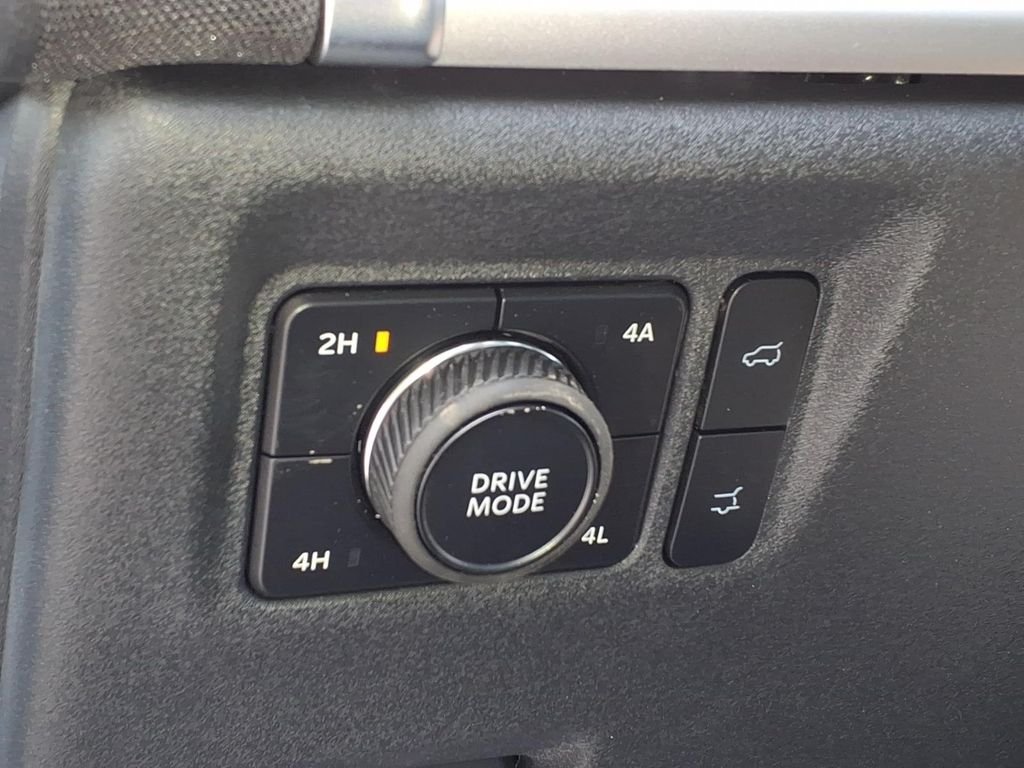 New 2026 Star White Metallic Tri-Coat Ford MAX Active image 22