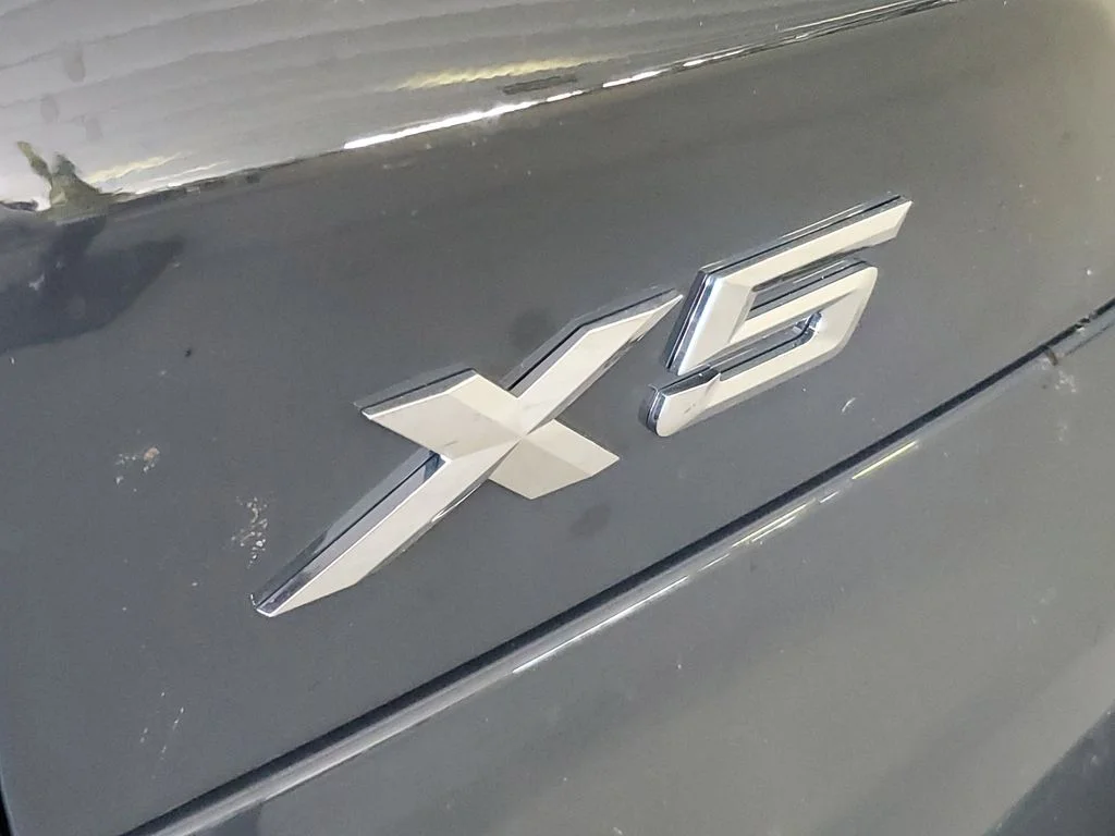 New 2026 Gray BMW xDrive40i image 6