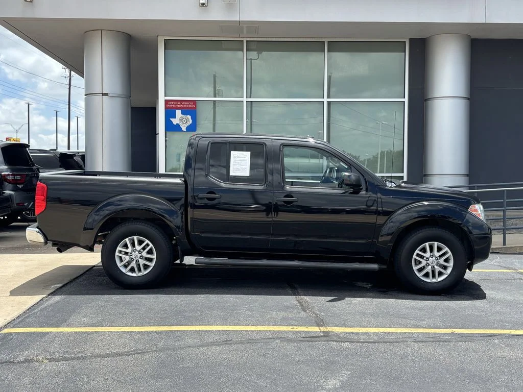 Used 2016 Nissan Frontier SV with VIN 1N6AD0ER1GN710535 for sale in Bedford, TX