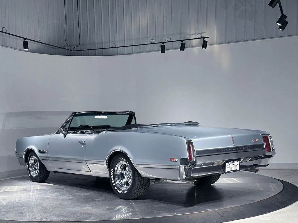 Used 1966 Silver Oldsmobile  image 43