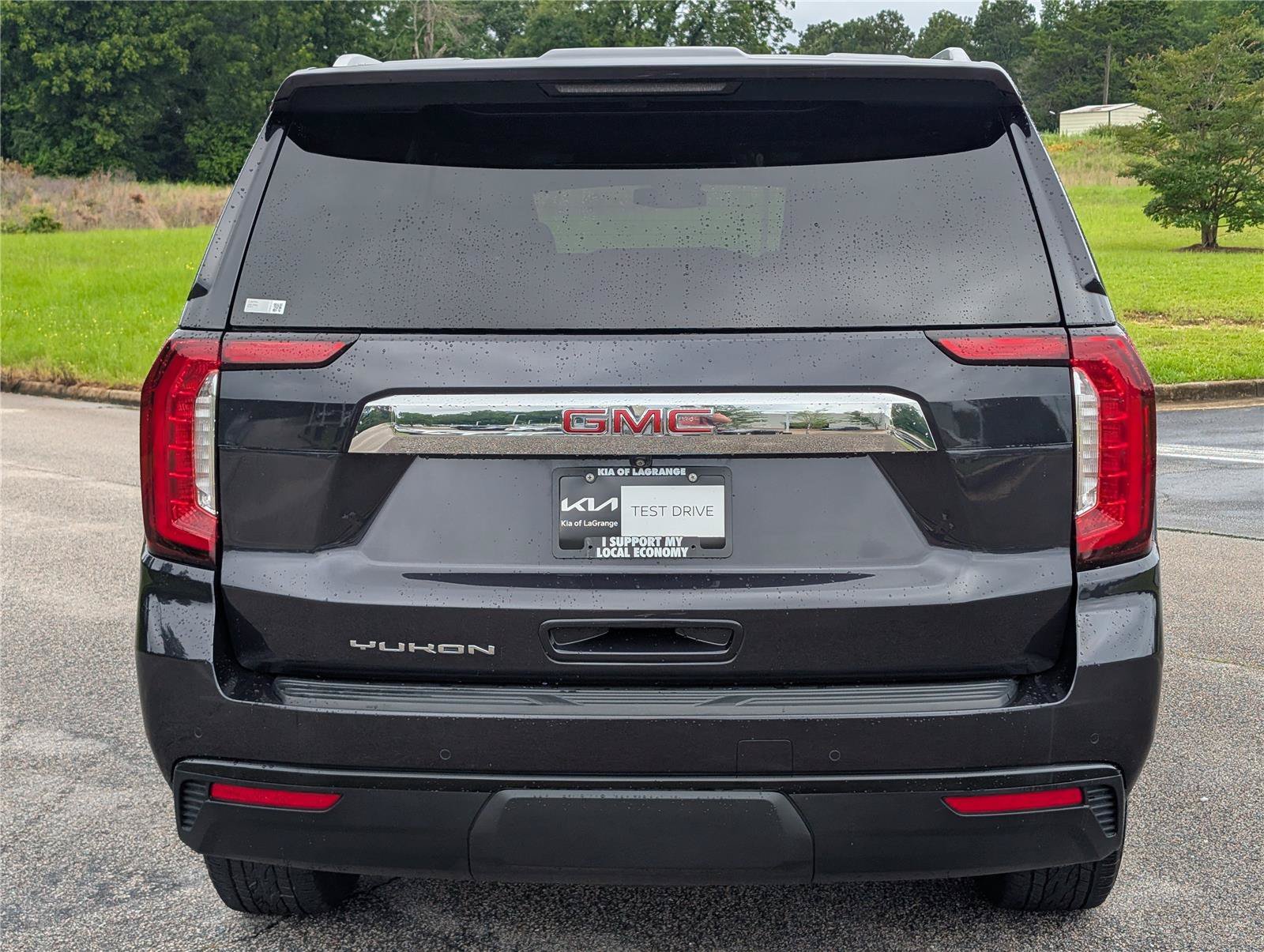 2024 GMC Yukon SLE - Photo 8