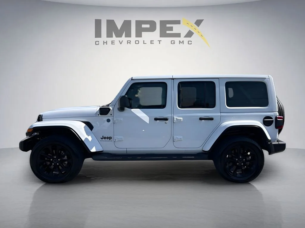 Used 2025 White Jeep Sahara image 2