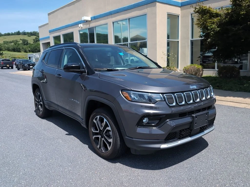 Certified Used 2022 Gray Jeep Limited image 1