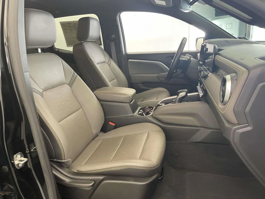 Used 2023 Black Chevrolet ZR2 image 19