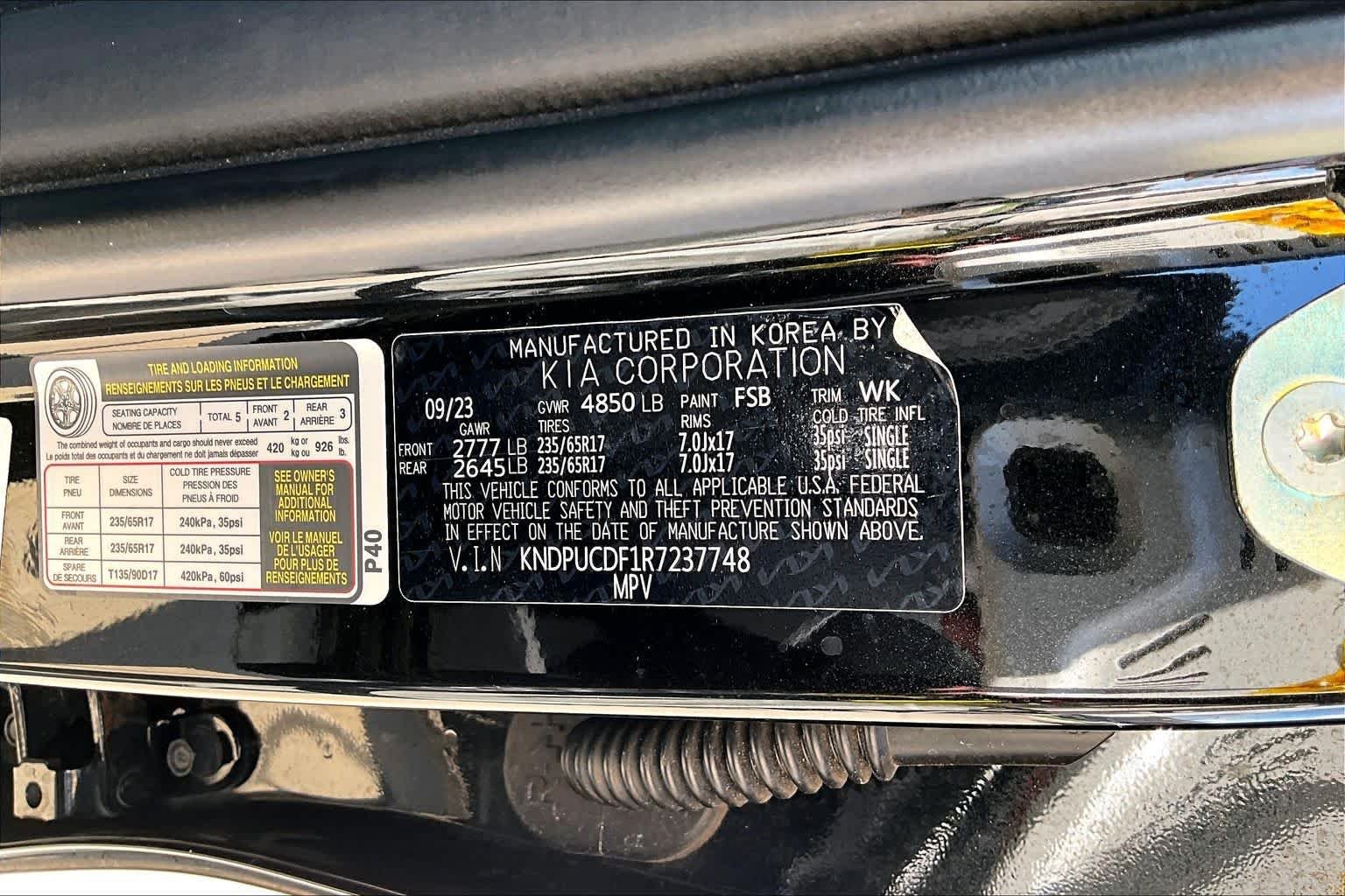 Used 2024 Fusion Black Kia LX image 33