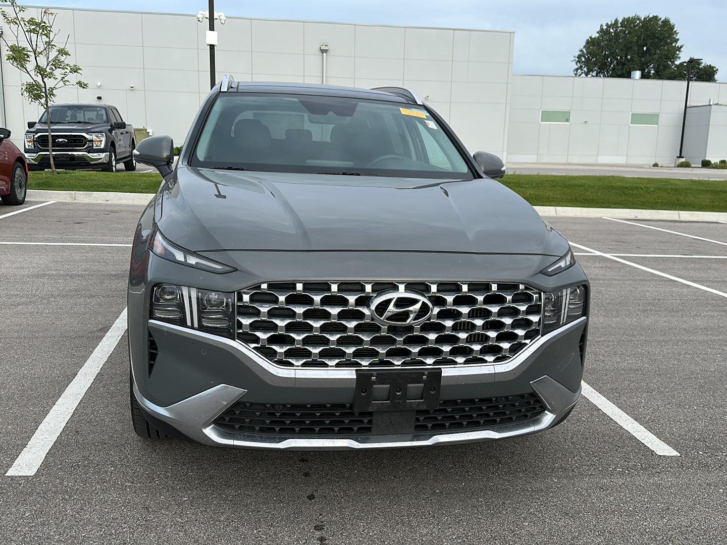 Certified Used 2023 Hampton Gray Hyundai Limited image 5