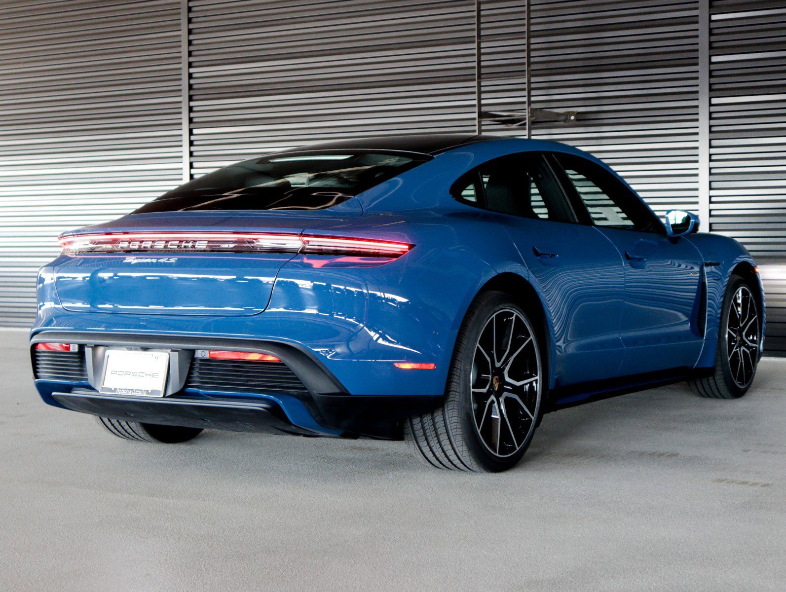 New 2026 Neptune Blue Porsche 4S image 10