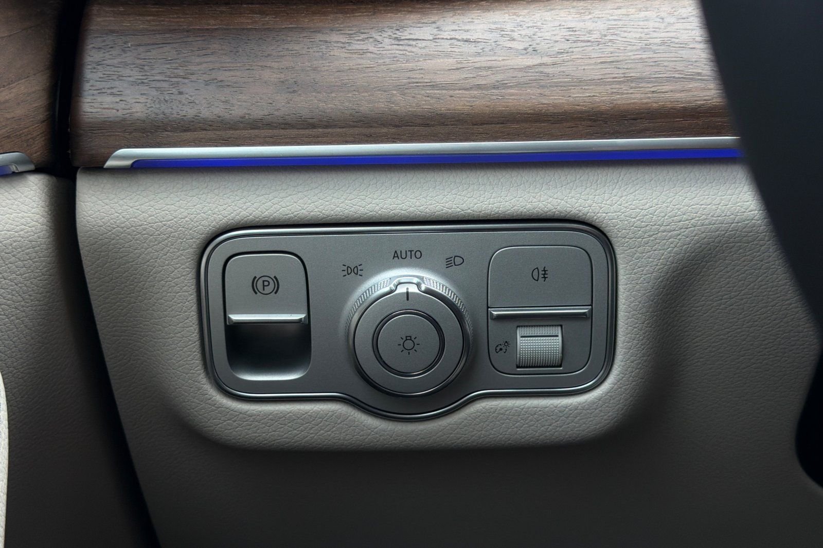 New 2026 Polar White Mercedes-Benz GLS 450 image 30