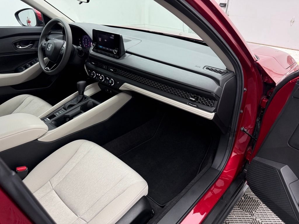 Used 2024 Red Honda EX image 38
