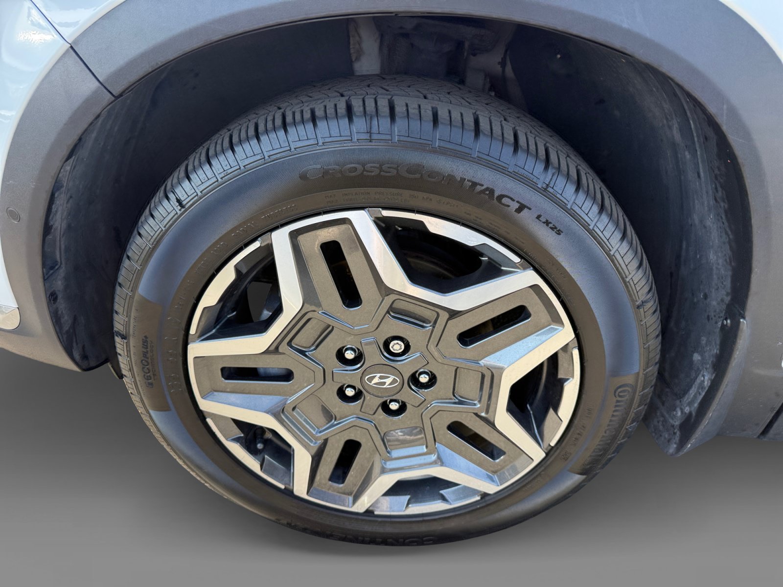 Used 2021 Quartz Hyundai Limited image 9