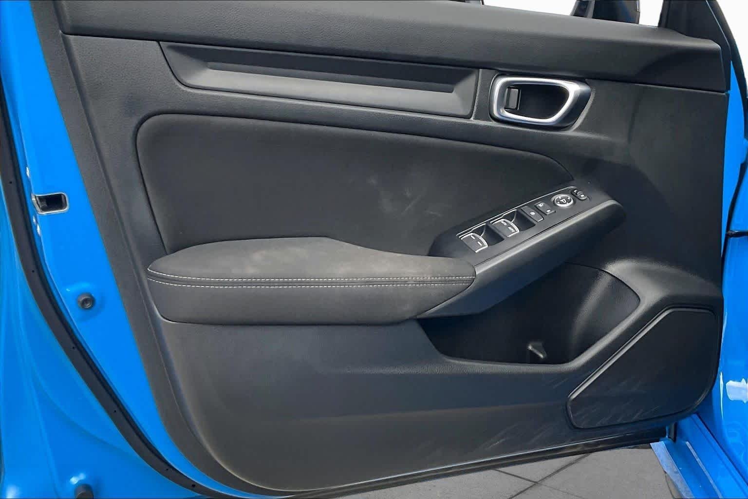 Used 2025 Boost Blue Pearl Honda Sport image 21