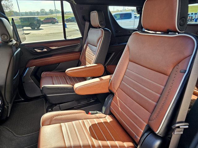 2024 GMC Yukon Denali Ultimate - Photo 23