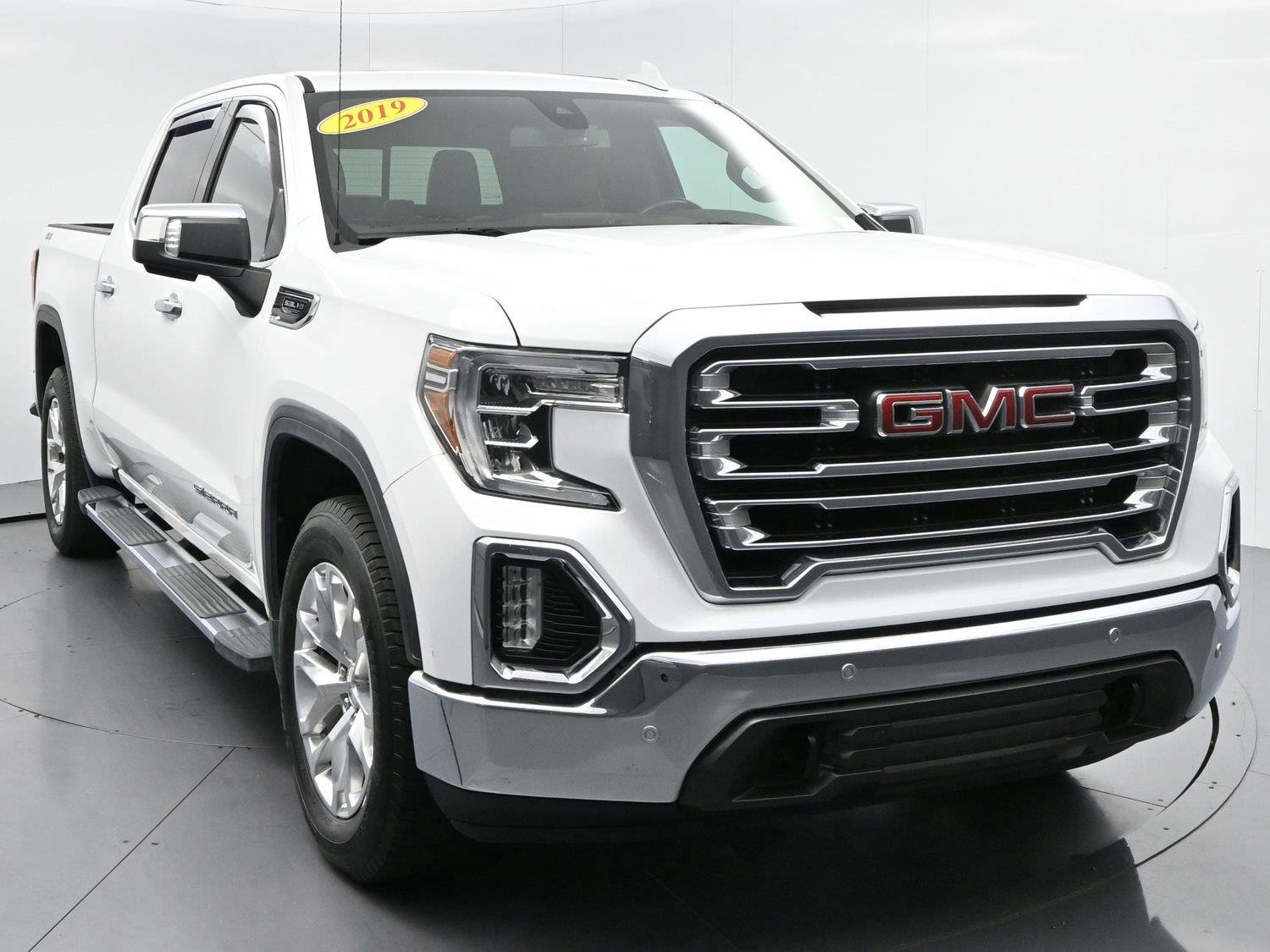 Used 2019 Summit White GMC SLT image 2