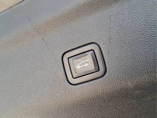Used 2021 BLACK RAVEN Cadillac Sport Platinum image 30
