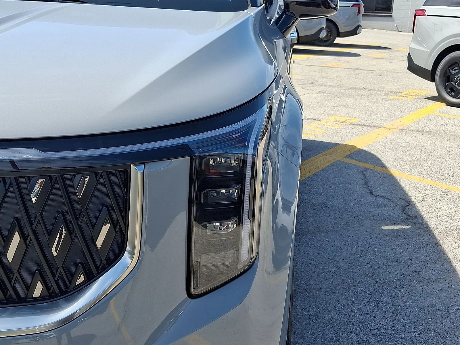 New 2027 White Kia LXS image 7