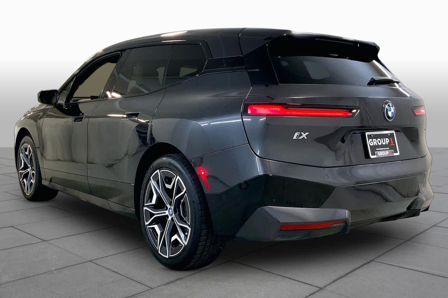 Certified Used 2024 Dark Graphite Metallic BMW xDrive50 image 11