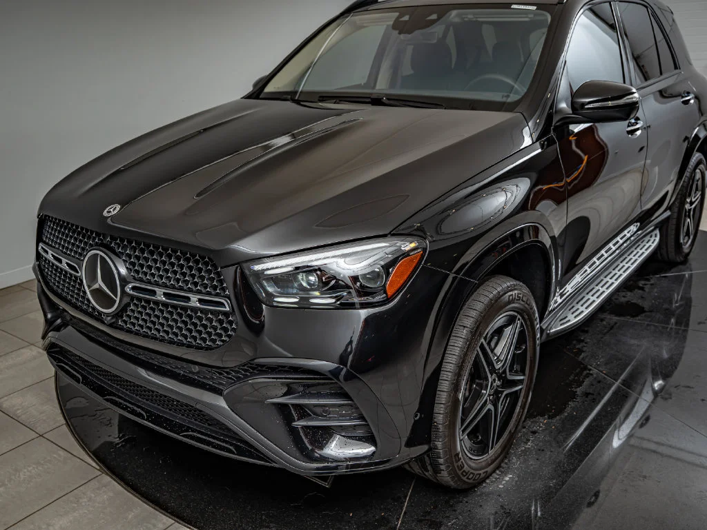 Used 2025 Obsidian Black Mercedes-Benz GLE 580 image 14