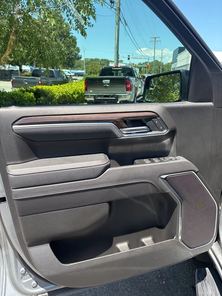 Used 2025 Gray Chevrolet RST image 11