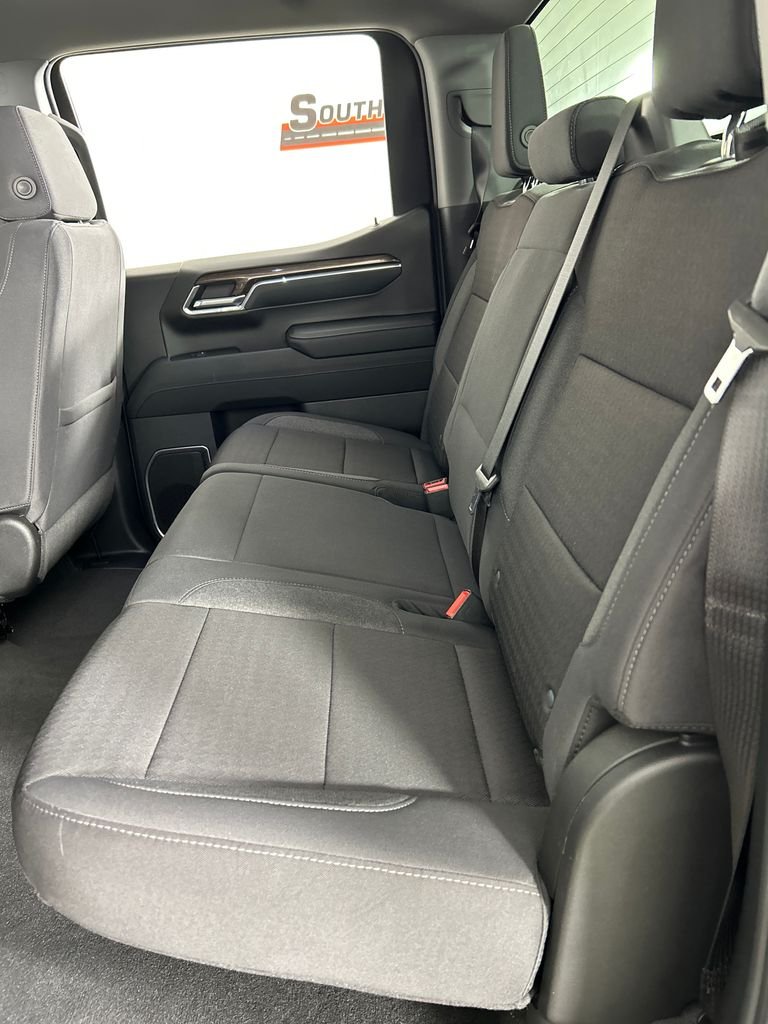 Used 2024 Gray Chevrolet LT image 18