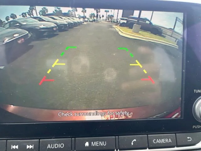 Used 2022  Nissan SV image 13